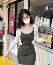 北部 8K 左左  165.48.C+.25歲 護膚品櫃姐 姿態很端莊 穿著時尚又會打扮  出門經常會