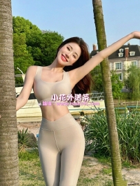 清娜 164.C奶.46kg.22歲 陽光美少女 身材挪娜多姿. 笑容甜美  皮膚白質 身體柔軟. 讓