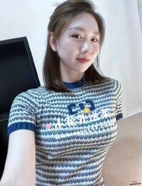欣敏 162.D奶.48kg.27歲 妖嬈少婦  騷味十足！ 一舉一動都能勾動身旁男性的目光 誇下