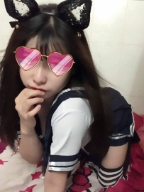 蘇拉 155.C奶.42kg.20歲 淫蕩妹 #可無套  #穴小 #服務主動 #顏值可愛   喜歡玩角色扮