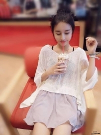 豆子  158.C.43.18歲  第一次下海 小鳥依人 清純可愛
